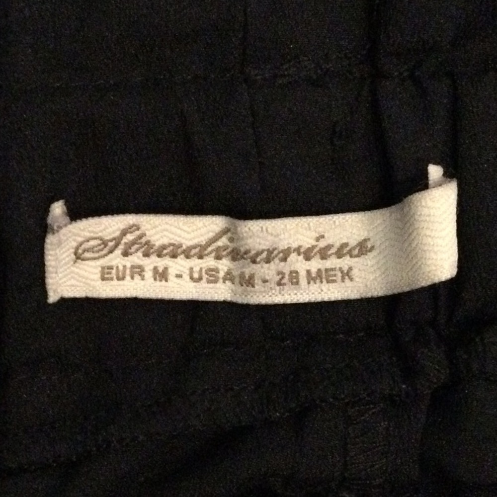 Stradivarius Black Shorts - Picture 7 of 7